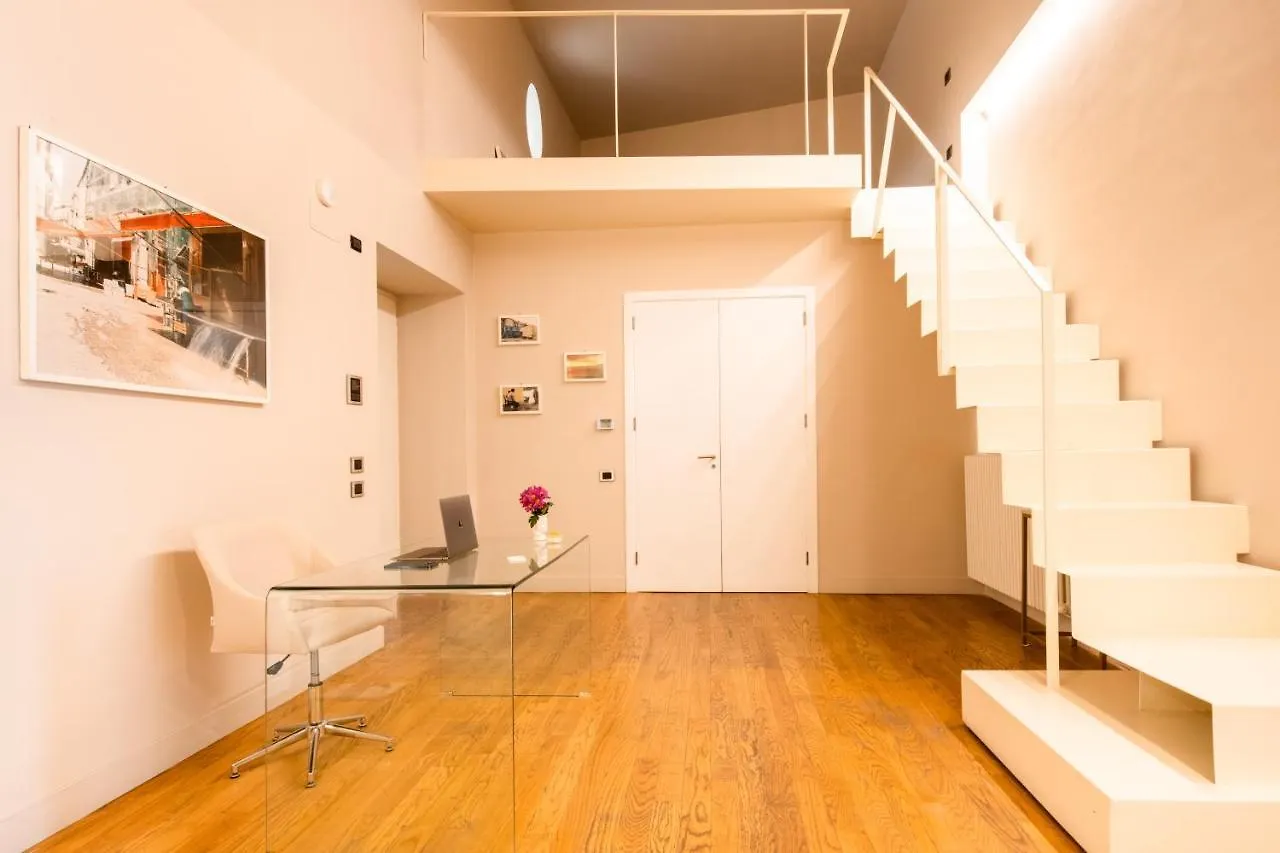 Moncada Suites & Apartments Palermo 2*,