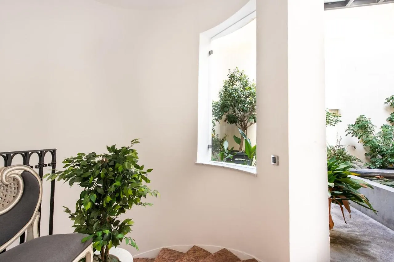 Moncada Suites & Apartments Palermo 2*,