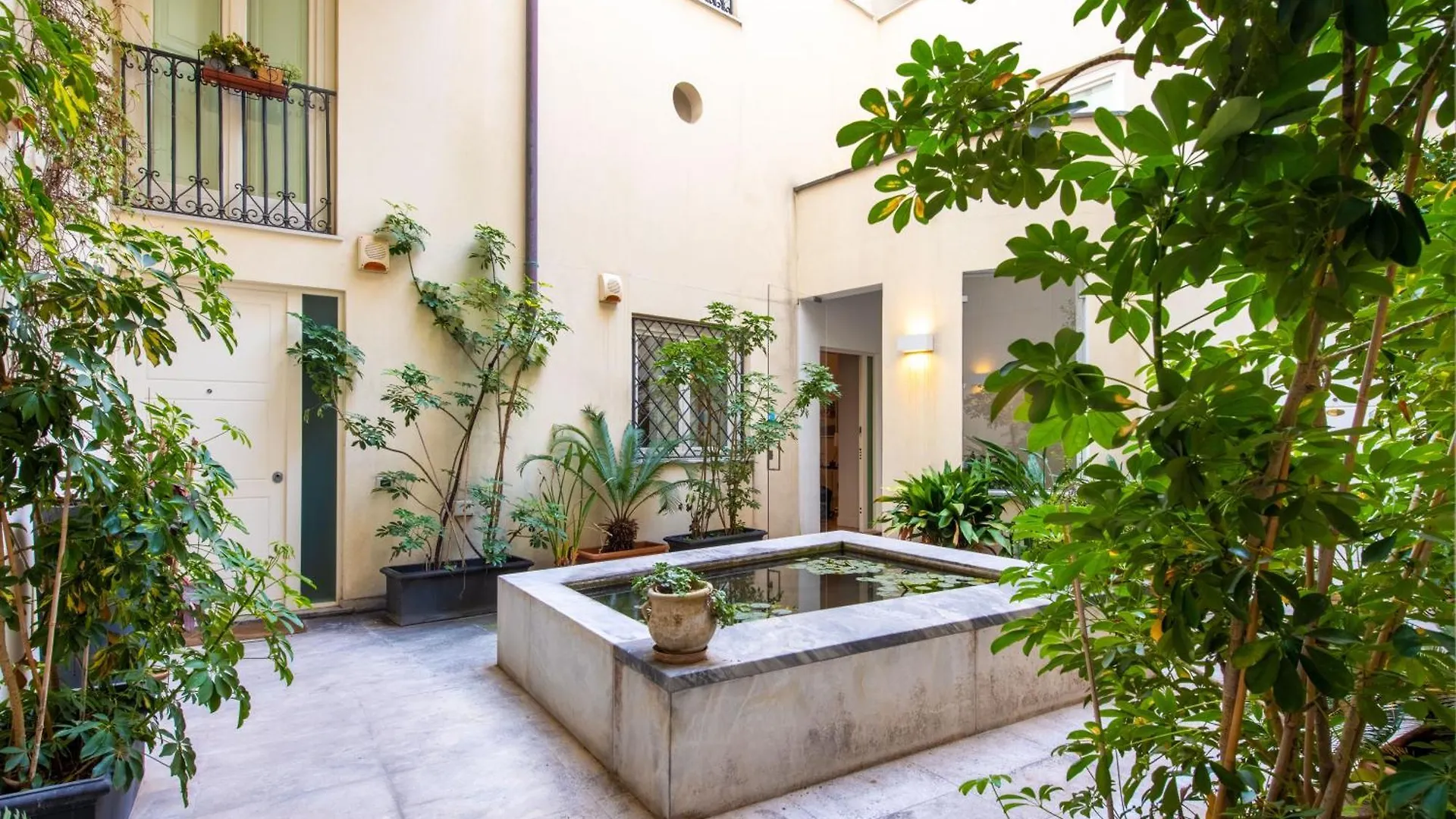 Moncada Suites & Apartments Palermo Bed & Breakfast